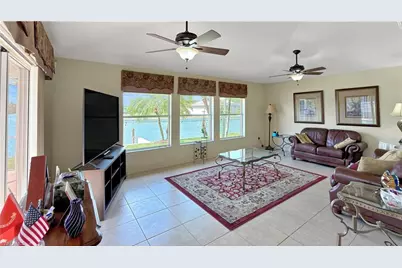 1803 NE 2nd St, Cape Coral, FL 33909 - Photo 3