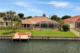 1803 NE 2nd St, Cape Coral, FL 33909 - Photo 27