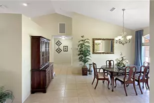 1803 NE 2nd St, Cape Coral, FL 33909 - Photo 9