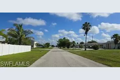 1937 SW Santa Barbara Pl, Cape Coral, FL 33991 - Photo 3