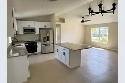 4426 SW Santa Barbara Pl, Cape Coral, FL 33914 - Photo 3