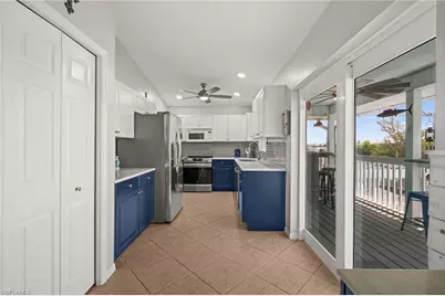 2808 Sanibel Blvd, Saint James City, FL 33956 - Photo 17