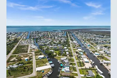 2808 Sanibel Blvd, Saint James City, FL 33956 - Photo 3