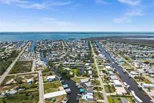 2808 Sanibel Blvd, Saint James City, FL 33956 - Photo 3