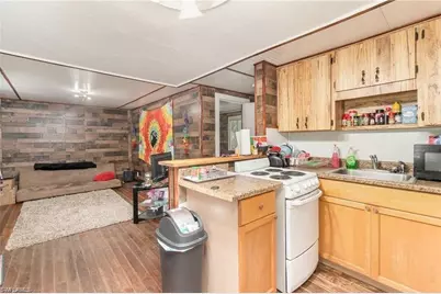 102 3rd St, Fort Myers, FL 33907 - Photo 5