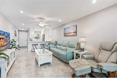 16007 Davis Rd #511, Fort Myers, FL 33908 - Photo 5