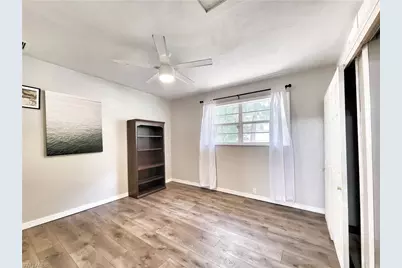 2524 NE 5th Pl, Gainesville, FL 32641 - Photo 9