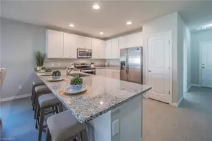 820 NE 7th Pl, Cape Coral, FL 33993 - Photo 11