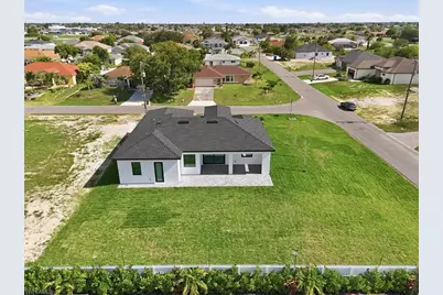 1321 NE 17th Ter, Cape Coral, FL 33909 - Photo 7