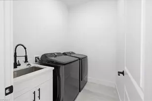 1321 NE 17th Terrace, Cape Coral, FL 33909 - Photo 27