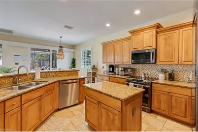 2021 SE 17th Pl, Cape Coral, FL 33990 - Photo 7