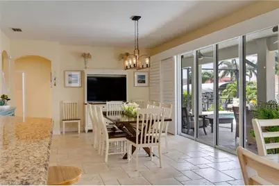 2021 SE 17th Pl, Cape Coral, FL 33990 - Photo 11