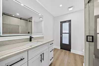 911 SE 16th Ter, Cape Coral, FL 33990 - Photo 17