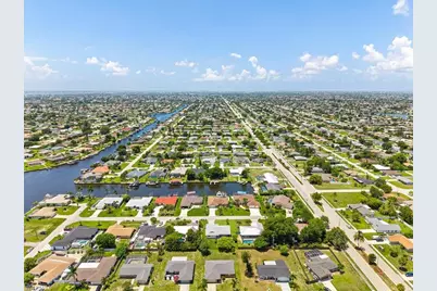 911 SE 16th Ter, Cape Coral, FL 33990 - Photo 41