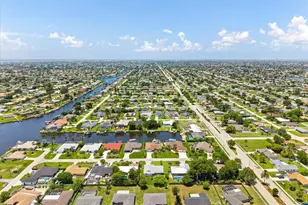 911 SE 16th Terrace, Cape Coral, FL 33990 - Photo 41