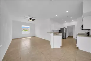 21 Kismet Pkwy E, Cape Coral, FL 33909 - Photo 9