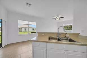 21 Kismet Pkwy E, Cape Coral, FL 33909 - Photo 11