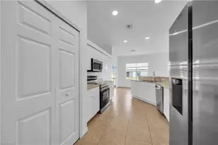21 Kismet Pkwy E, Cape Coral, FL 33909 - Photo 7