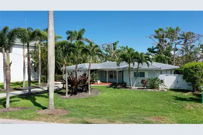 253 Bayshore Dr, Cape Coral, FL 33904 - Photo 9