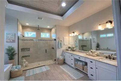 2801 SW 33rd Ter, Cape Coral, FL 33914 - Photo 5