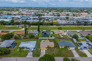 1112 SE 13th Pl, Cape Coral, FL 33990 - Photo 33