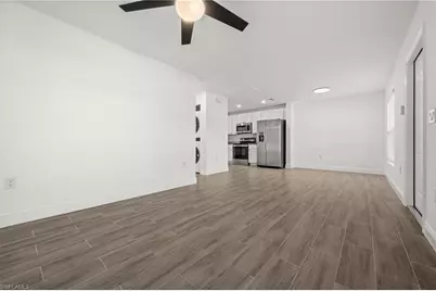 915-917 Graystone Ave, Lehigh Acres, FL 33974 - Photo 5