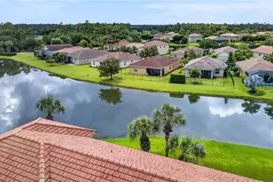 2406 Laurentina Ln, Cape Coral, FL 33909 - Photo 9