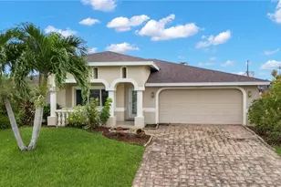 1023 SE 15th St, Cape Coral, FL 33990 - Photo 5