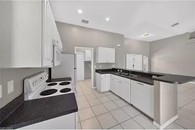 818 Desoto Ave S, Lehigh Acres, FL 33972 - Photo 15