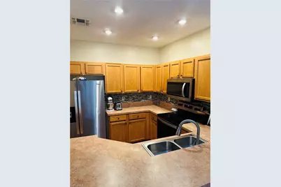 10091 Pacific Pines Ave, Fort Myers, FL 33966 - Photo 9