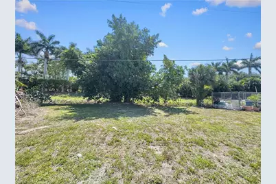 6617 Warwick Cir, Fort Myers, FL 33919 - Photo 33