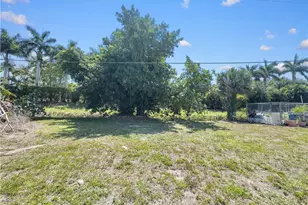 6617 Warwick Cir, Fort Myers, FL 33919 - Photo 33