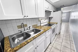 6617 Warwick Cir, Fort Myers, FL 33919 - Photo 13