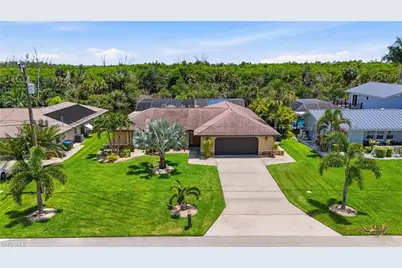 2218 Coral Point Dr, Cape Coral, FL 33990 - Photo 11