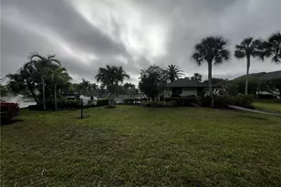 9301 Central Park Dr, Fort Myers, FL 33919 - Photo 17