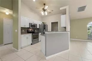 3920 SE 2nd Pl, Cape Coral, FL 33904 - Photo 13