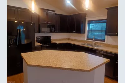 204 NW 5th Ter, Cape Coral, FL 33993 - Photo 3