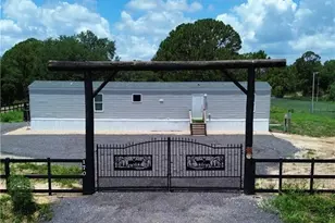 170 S Jinete St, Clewiston, FL 33440 - Photo 1