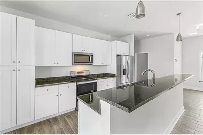 1111 SW 5th Ter, Cape Coral, FL 33991 - Photo 9