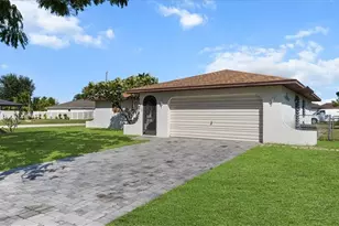 1717 SE 11th Terrace, Cape Coral, FL 33990 - Photo 3