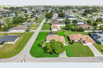 1717 SE 11th Ter, Cape Coral, FL 33990 - Photo 25