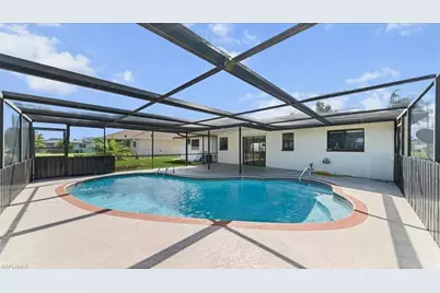 1717 SE 11th Ter, Cape Coral, FL 33990 - Photo 21