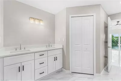 126 NE 9th St, Cape Coral, FL 33909 - Photo 11
