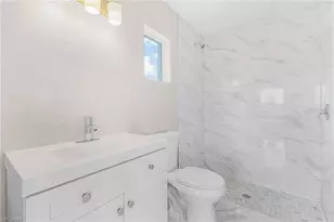 126 NE 9th St, Cape Coral, FL 33909 - Photo 13