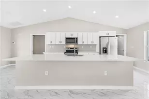 126 NE 9th St, Cape Coral, FL 33909 - Photo 5