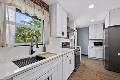27072 Hillshire Ln, Punta Gorda, FL 33983 - Photo 11