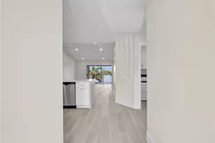 7730 Jewel Ln, Naples, FL 34109 - Photo 7