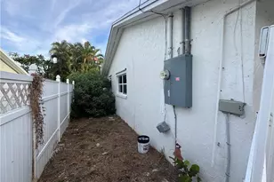 1683 Atlanta Plaza Dr, Sanibel, FL 33957 - Photo 23