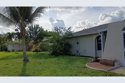 1629 SE 12th St, Cape Coral, FL 33990 - Photo 3