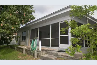 1629 SE 12th St, Cape Coral, FL 33990 - Photo 5